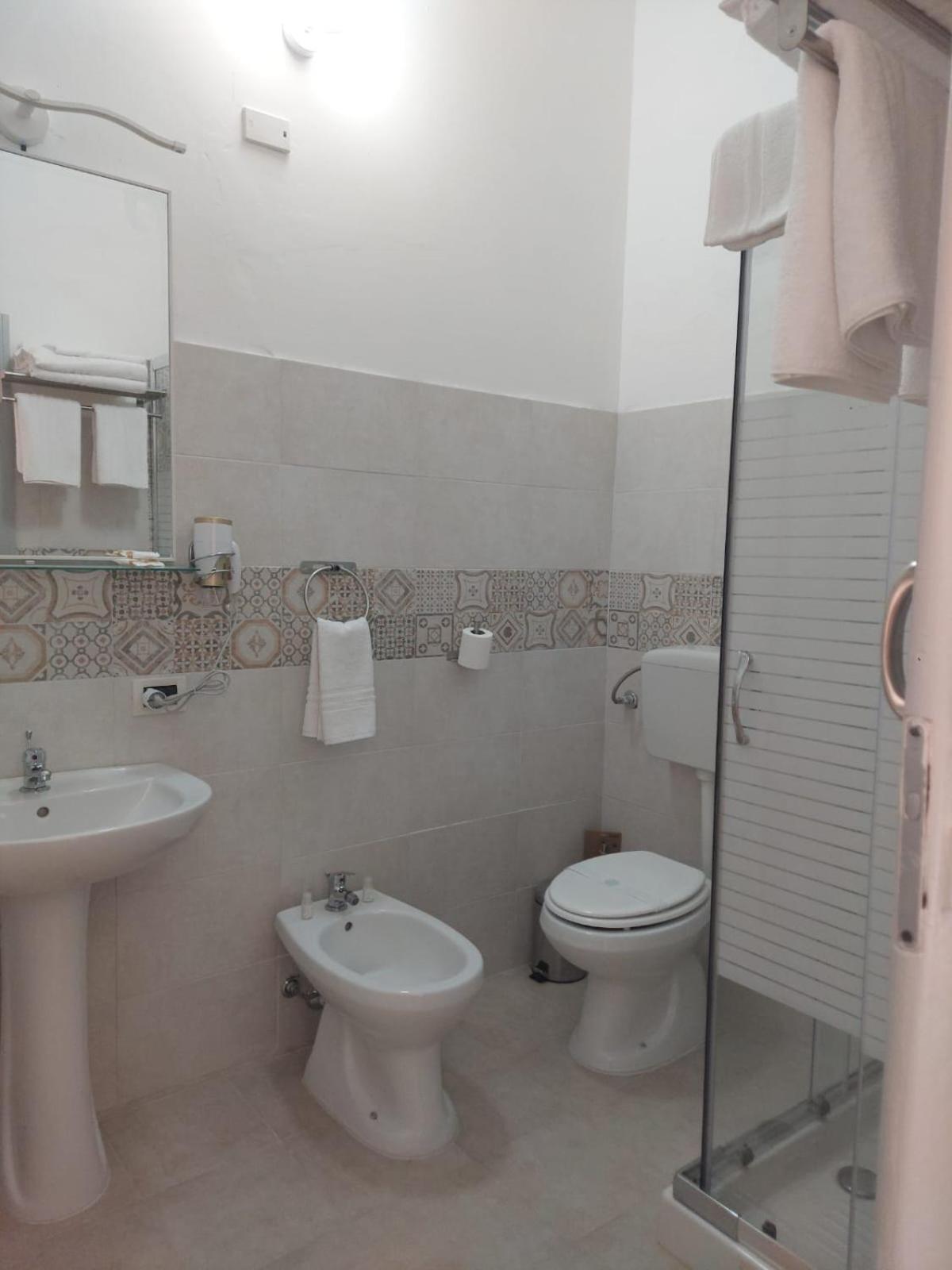 Guest House Lamphotel Militello Palermo Eksteriør billede