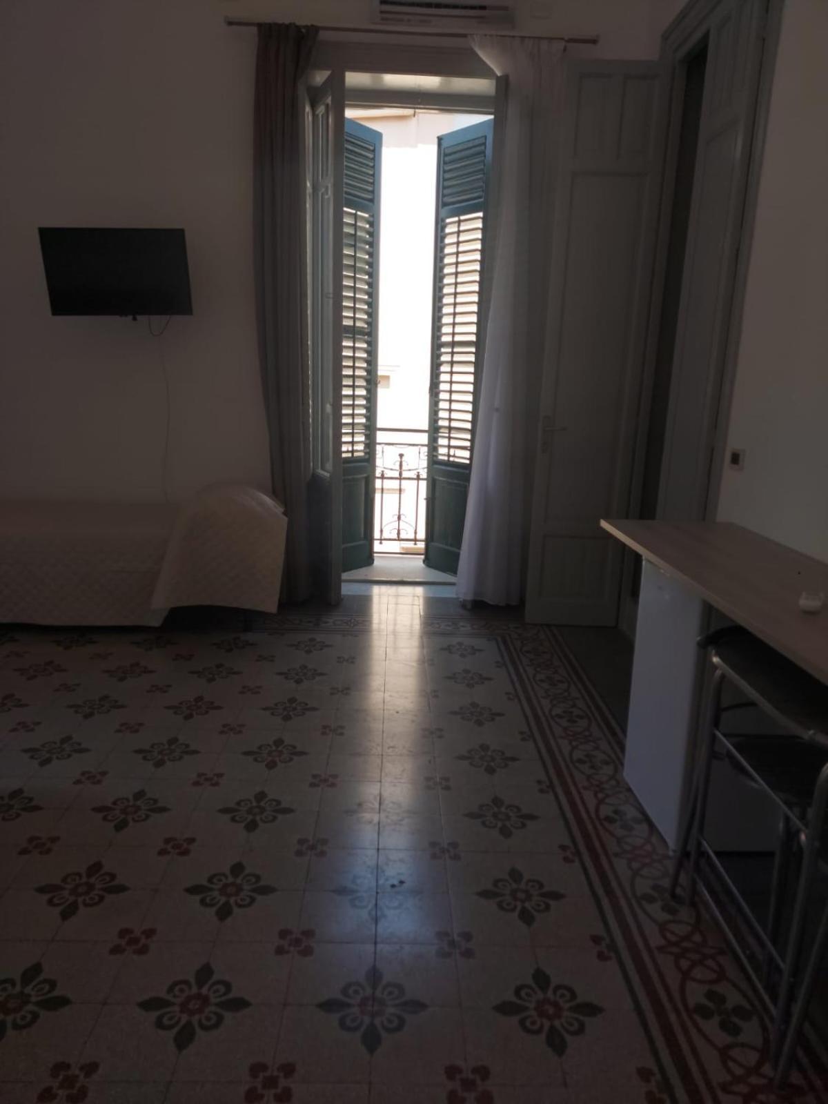 Guest House Lamphotel Militello Palermo Eksteriør billede